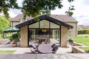 Side Aspect - click for photo gallery